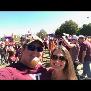 Meet your Posher, Casandra